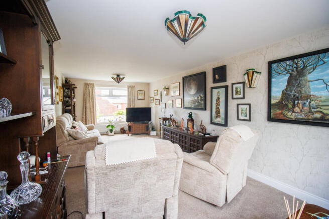 3 bed Detached for sale Image 8