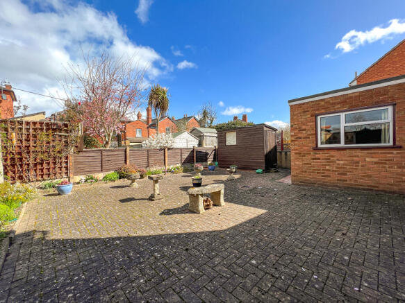 2 Amyand Drive - Garden