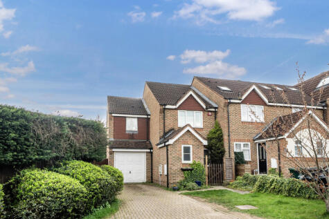 Harriet Walker Way, Rickmansworth, Hertfordshire