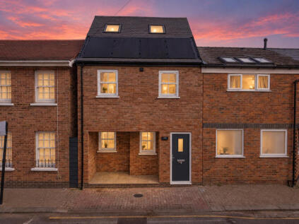 Garratt Terrace, London, SW17