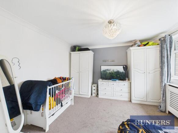3 bed Terraced for sale Image 9