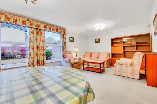 Living Room / Din...