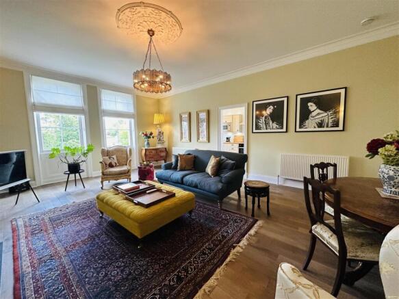 2 bed Apartment for sale Image 12