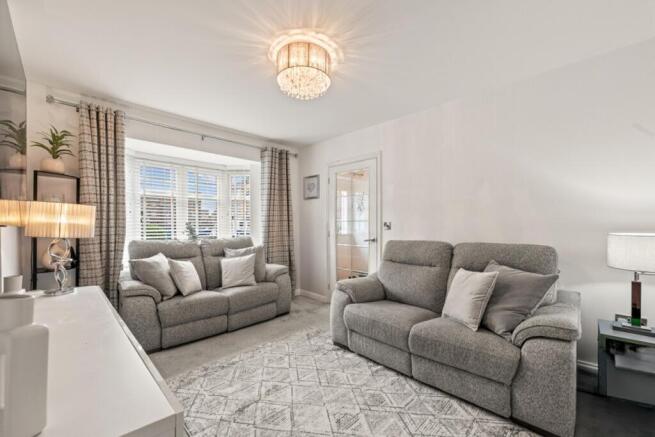4 bed Detached for sale Image 6