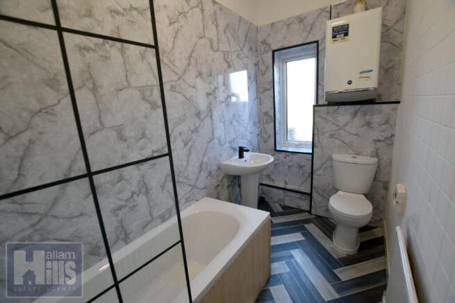 2 bed Flat to rent Image 10