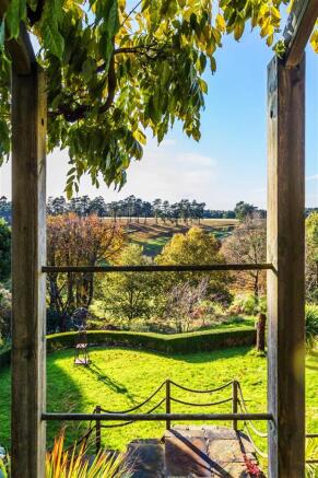 house. estate agency Hindhead