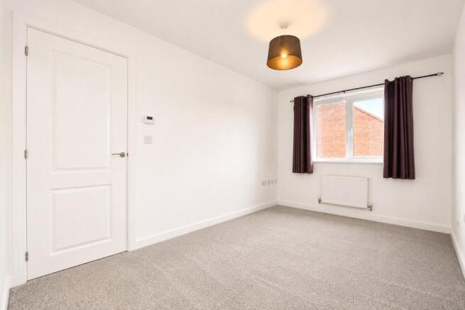 3 bed Semi-Detached to rent Image 6