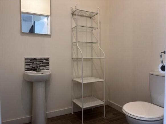 2 bed Semi-Detached to rent Image 10
