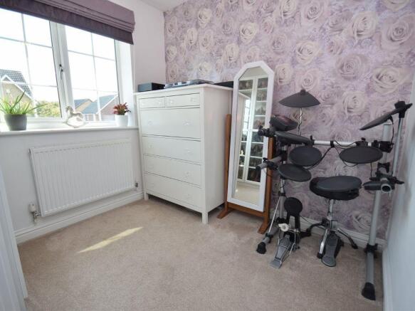 4 bed Detached for sale Image 12