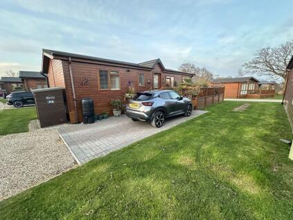 Thorpe Road, Weeley, Clacton-On-Sea CO16