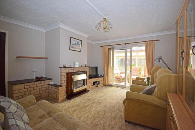 54 De Wyche Road, lounge.jpg