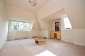 Flat 3, 25 Greenbank, Green Lane, Northwood HA6 2UZ