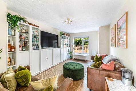 Sutton Close, Locking Castle - SUPERB UPDATED HOME