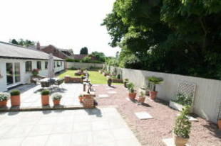 Photo 10
