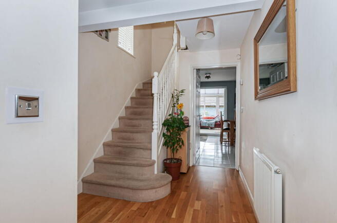 4 bed Detached for sale Image 8