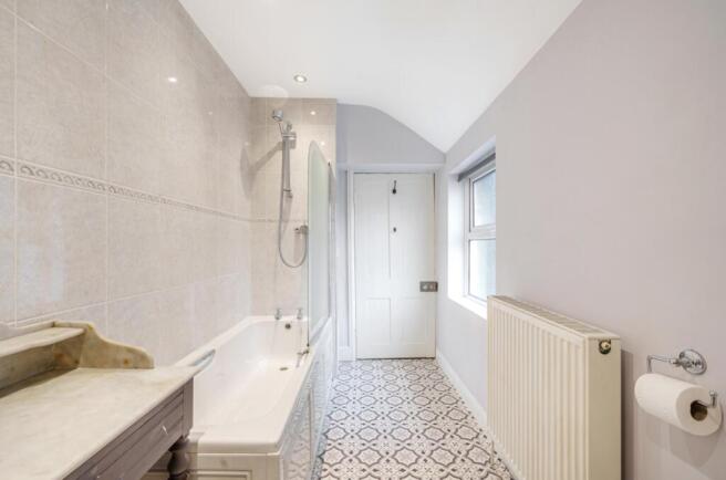 4 bed Terraced for sale Image 9