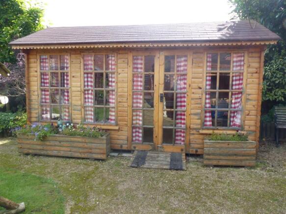 SUMMERHOUSE.JPG