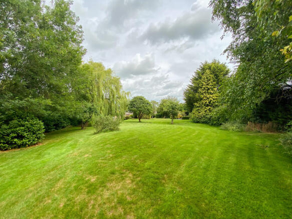 Large Rear Garden