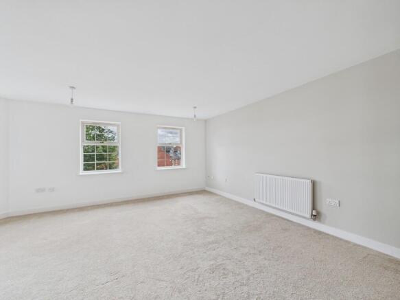 2 bed Apartment to rent Image 12