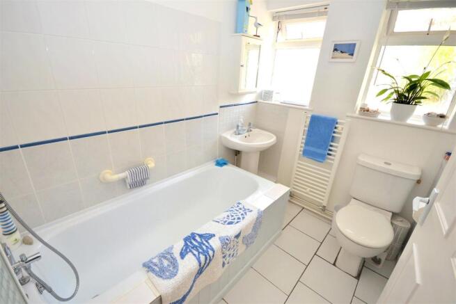 Bathroom (12).jpg