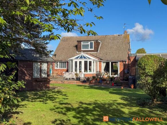 St. Peters Close, Farndon, NG24 photo 4