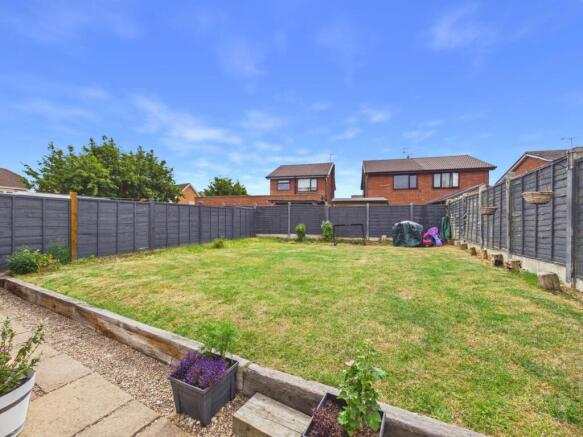 3 bed Semi-Detached for sale Image 8