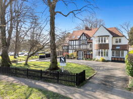 862, Warwick Road, St Alphege, Solihull B91 3HA