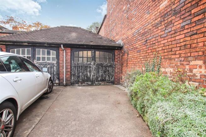 GARAGE