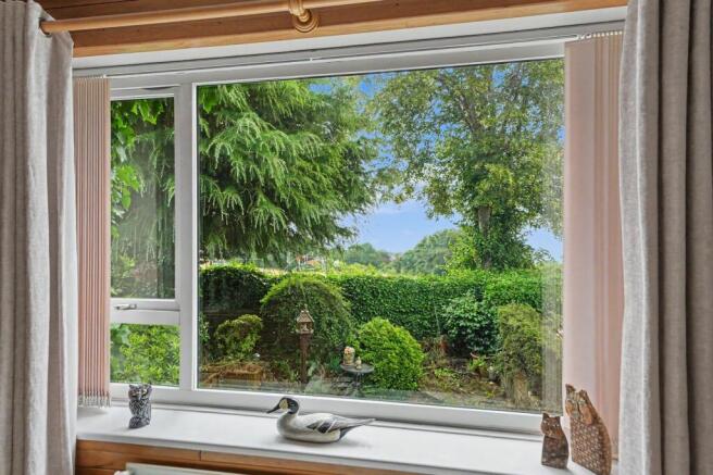 3 bed Semi-Detached for sale Image 8