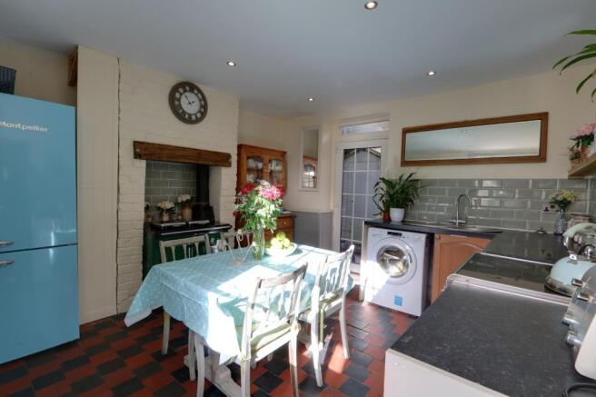 Kitchen/Dining Room