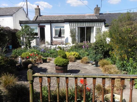 Garden 2 (Property Image)