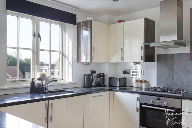 Open Plan Kitchen / Living / Dining