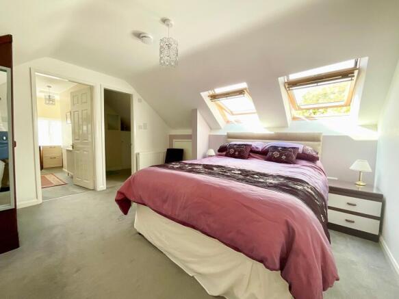 3 bed Semi-Detached Bungalow for sale Image 8