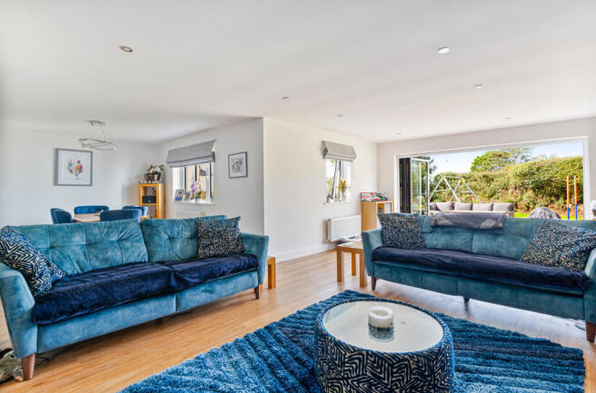 A11 - 11, Clover Park, Plymouth - 250912