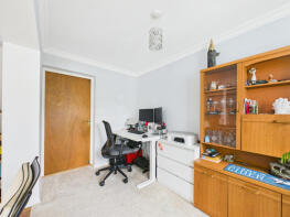 50, Gemini Close, Leighton Buzzard LU7 3UE