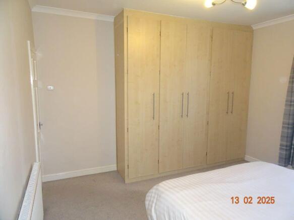 2 bed Terraced to rent Image 10