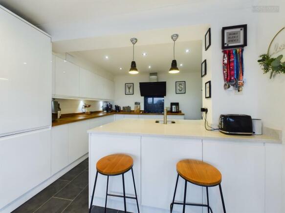 Kitchen/Breakfast Room