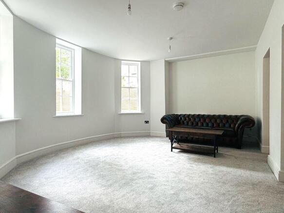 1 bed Flat for sale Image 11
