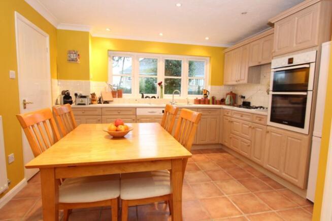 Kitchen/breakfast room alternate