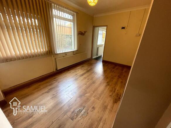 Dining room b.JPG