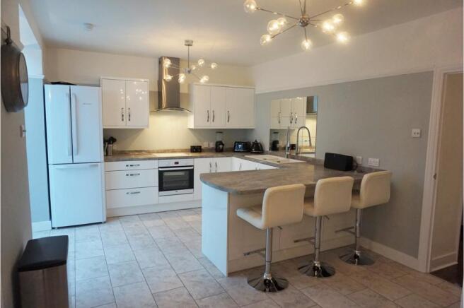 Kitchen / Breakfast