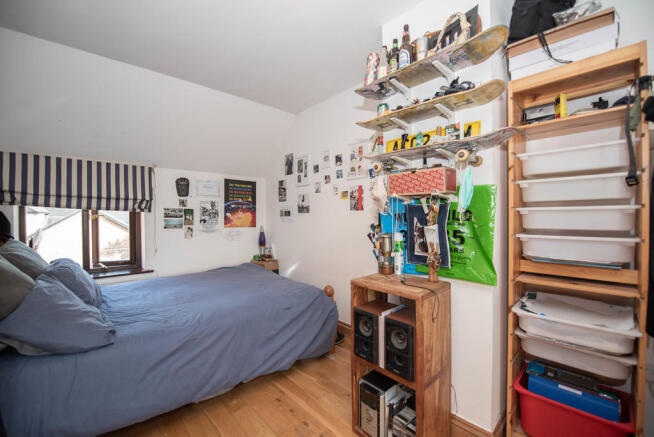 Photo 16