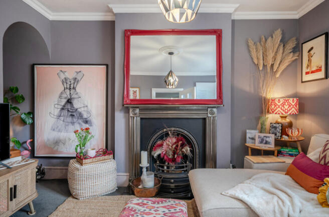 1408245-10-698320...