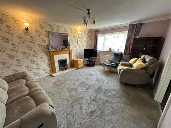 3 bed Bungalow to rent Image 10