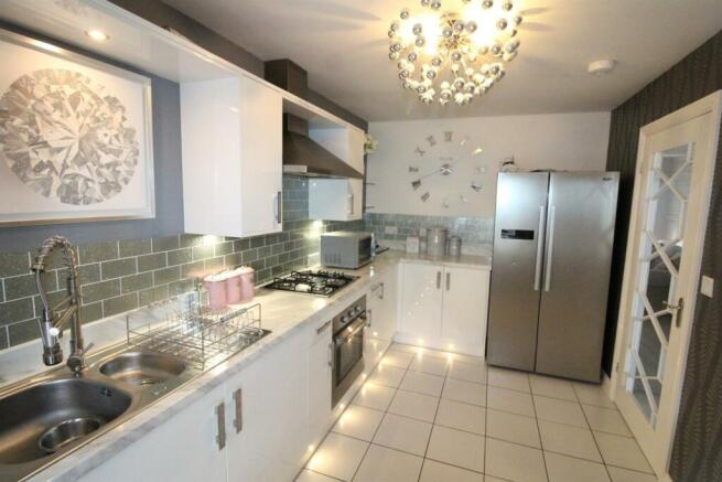 Kitchen1.JPG