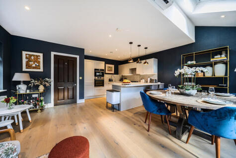 Red Cedar Avenue, Fleet, GU51