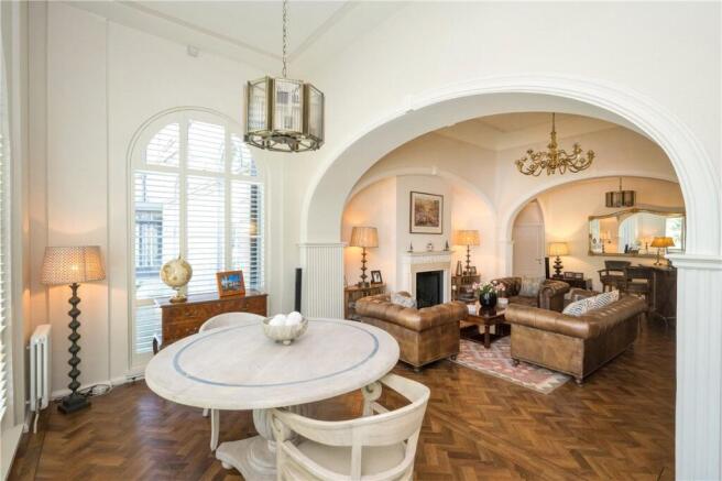 4 bed House for sale Image 5