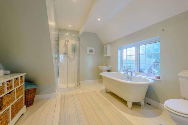Master En-Suite