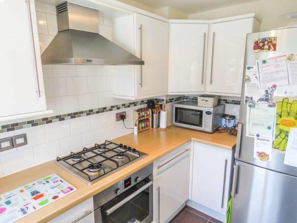 KITCHEN 1.JPG