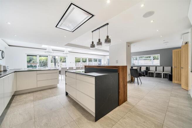 Kitchen & Rear Outlook